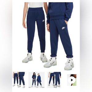 Nike Kids Navy Joggers. Boys Large.